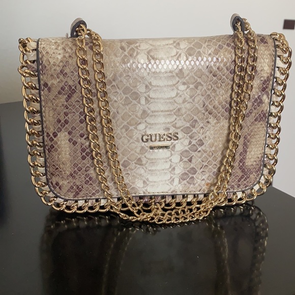 Guess mini crossbody/ shoulder chain bag - Picture 2 of 7
